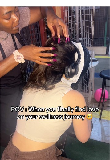 #creatorsearchinsights Soft scratching, slow breaths, gentle touch sometimes your body just needs permission to exhale and feel safe again. ASMR isn’t just satisfying, it’s soothing at the deepest level #energyhealing #love #asmr #exhale