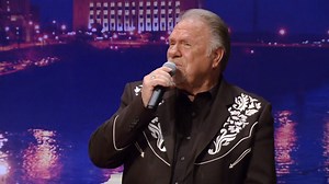 Gene Watson turns 77 today! In 1979, he released his signature hit "Farewell Party" and it went all the way up to number 5 on the Billboard Hot Country Singles chart. Here's Gene performing that song live on Ray Stevens CabaRay Nashville. #HappyBirthday Gene! #genewatson #farewellparty #cabaray #nashville #classiccountry #countrylegend #countrymusic #happybday #slideguitar | Ray Stevens