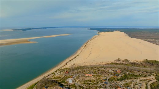 Cap Ferret: Drone flight over the 'French Hamptons' - Worldwide