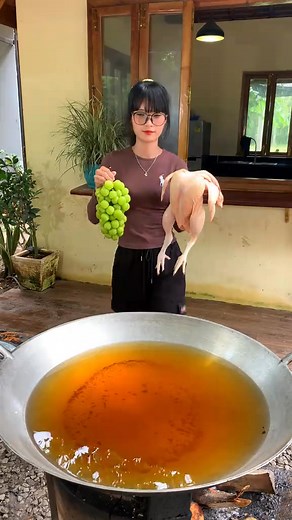How to cook braise chicken with grape recipe Cooking Cave | cooking cave