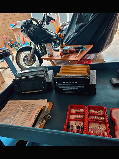 Upgrade your Road Glide with Soundstream V2