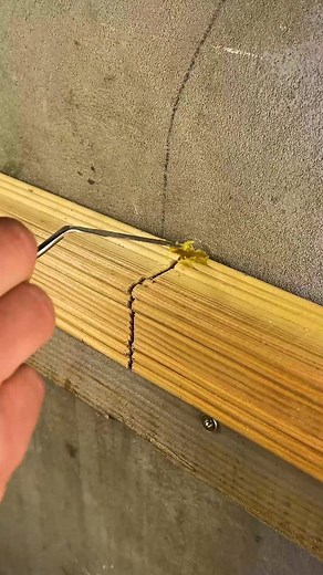 Repairing wood cracks and damages | Survival Island