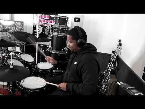 ￼ Flipping time signatures with the Alesis strata core ￼