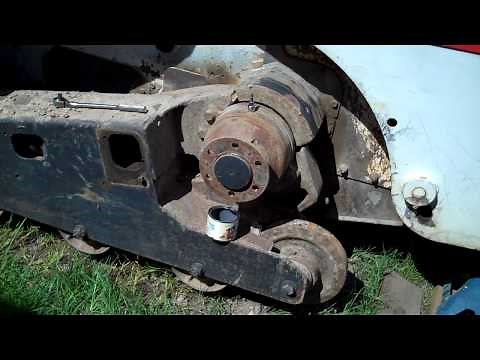 How to change drive motor gear oil - Bobcat T190