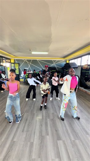 Every Saturday from 11-1pm 😍😍 #houseofbluekids #dancekids