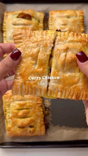 Creamy Curry Chicken Bakes 🥥✨ Golden, flaky pastry filled with tender chicken simmered in a velvety coconut and cream curry sauce — pure comfort with a tropical twist! 🌴 It’s warm, hearty, and just what you need when you fancy something comforting with a little kick. Serve it up with buttery mash and colourful veg for the perfect meal that feels like a hug on a plate. 💛 ⸻ Serves: 4 Prep time: 20 mins Cook time: 35–40 mins ⸻ 🛒 Ingredients For the pastry bakes: • 450g chicken tenders (diced) •