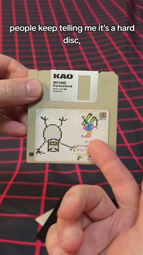 Floppy Vs Hard Disk #gamer #retrogaming #vintage #computer #disk