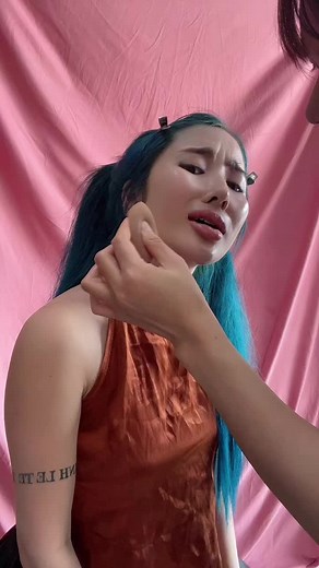 Bé Linh và Những Khoảnh Khắc Vui Vẻ Cùng Bạn Thân