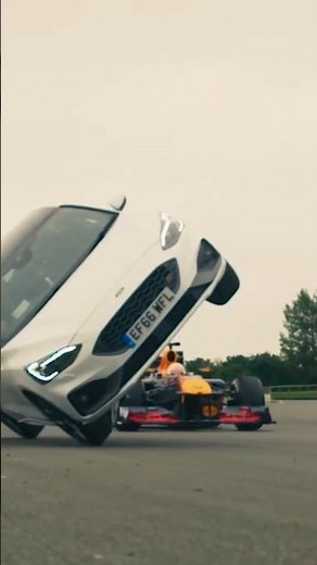 F1 Car vs. The Track: Epic Speed Challenge! 🏎️💨