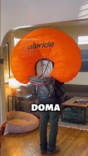 Proč lyžaři nosí obří balónky? ⛷️🤯