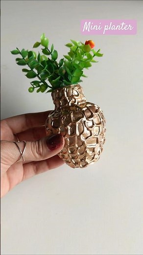 🤩 DIY Cute & EASY MINI Planter 🌱 #youtubepartner #planter #miniplant #plant #miniaturecrafts ​