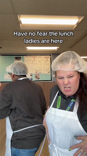 #lunchladiesoftiktok @Melly 🎤 | black lunch lady