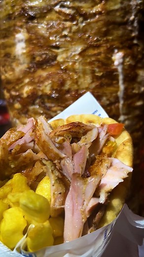 13K views · 29 reactions | Let’s settle the debate, this is a gyros meat and chips, what’s best chicken or pork???…. Rumour has it these were first made in Scotland’s.. either way I can say it’s an unreal little meal and only cost around €4.50 which is insane!!! The flavour and textures together are unmatched! #gyros #chicken #pork #turkey #cyprus #greece #kabab #meat #food #cooking | Hunger Table | Facebook