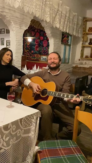 Ne amintim de Mihai Eminescu … Grigore Vieru alături de Simona și câțiva prieteni.. | Cristofor Aldea-Teodorovici