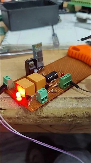 PIC Microcontroller Project #kiyanislab #microchip #electronicproject #diy