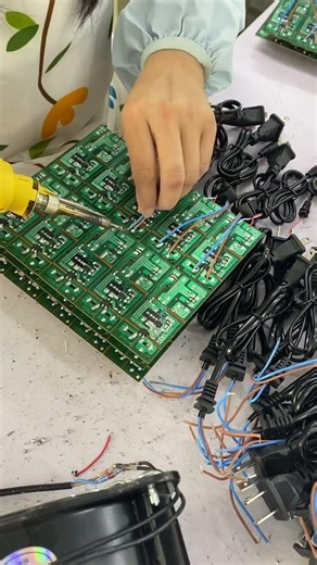 https://stxinyihang.en.alibaba.com battery charger #factory #wholesale #batterycharger #madeinchina