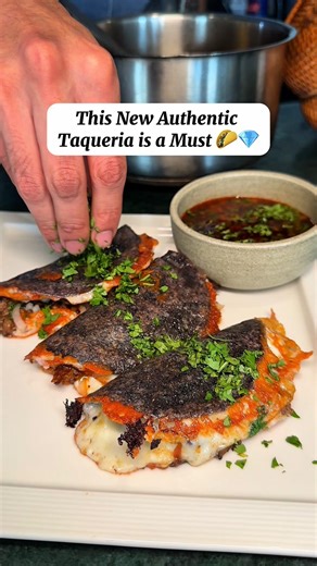 If you're after an authentic Mexican Taqueria in Dubai, @elmoreno.taqueria is a must! 🌮💎 This cozy spot is a sibling-run Taqueria bringing flavorful dishes like their house guac and their Quesabirria Tacos that seriously hit the spot 🤤 (P.S they also have Veg Taco options 🙌) Seriously make sure to visit this spot you won’t regret it, I have a feeling I’ll become a regular here 😌 📍El Moreno is located is Azizi Riviera 2, Meydan [authentic Mexican food in Dubai, Mexican food in Dubai, tacos 