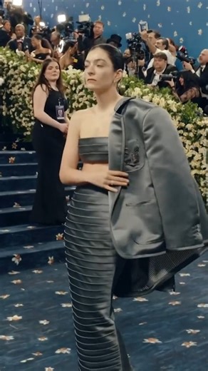 #Lorde at the 2025 #MetGala. | British Vogue