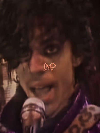 I did something a little different and mixed Prince -1999 with Sean Paul - Give It Up To Me!!