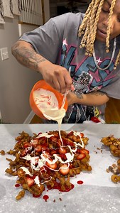 79K views · 17K reactions | YALL SHOW ON!  I Almost PANICKED making funnel cakes #rollitupk #funnelcakes #food #funny | Rollitupk | Facebook