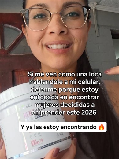Yo estoy enfocada y decidida a seguir encontrando mujeres que quieran sentirse mejor físicamente y quieran crecer económicamente. Porque se que sabes tanto como yo que el dinero te empodera, te hace sentir poderosa y capaz de todo. Si tu también decidiste hacer algo por ti, te voy a enseñar a generar dinero a través de redes sociales utilizando tu celular 🔥 Sigueme, comenta