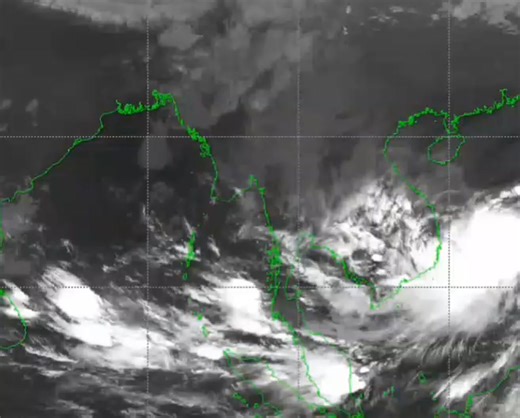 Typhoon #Kalmaegi (#TinoPH) in the South China Sea is now a Category 4 major typhoon by the US Joint Typhoon Warning Center (JTWC) with (215 km/h). Typhoon #Kalmaegi (#TinoPH) is currently re-intensifying in the South China Sea. Based on the latest track the center could make landfall in the south-central part of #Vietnam tonight or tomorrow early morning. | Leo Mar