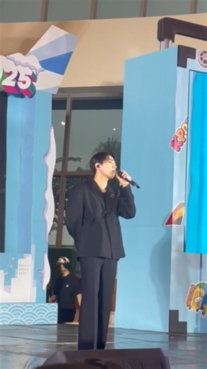 Kim Myung Soo delighted his Filipino fans with heartwarming musical performances during the Korea Travel Fiesta 2025 at the SM Mall of Asia Music Hall on Saturday. | via Charmie Joy Pagulong | Philippine Star