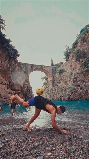 Fiordo di furore en la Costiera Amalfitana #calciofreestyle #viralvideo #travel #vlog #amalficoast