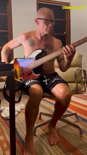 Master Bassist Flea of Red Hot Chili Peppers Shows His Musical Genius