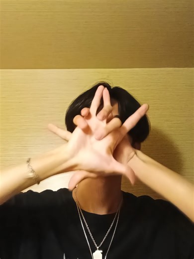 Tutting to NLE Choppa's 'Shotta Flow' Vibes