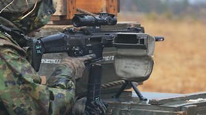 総合戦闘射撃の紹介第2段は最新の ＃20式小銃 と機関銃 ＃MINIMI Mk3の射撃の様子を紹介します。各隊員は雨風や寒さに負けることなく、指揮官の気迫ある号令に基づき正確かつ迅速な射撃を追求した訓練を実施して練度の向上を図りました。＃第14旅団 は引き続き任務遂行能力の向上を図ってまいります。