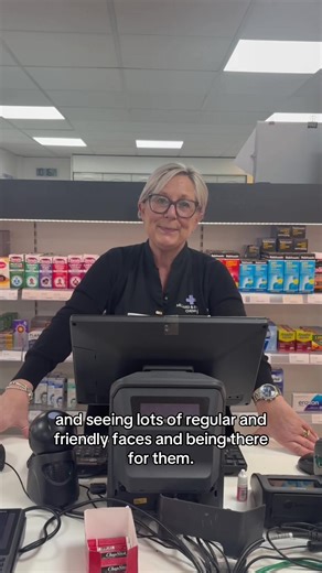 Meet Tracey 👋 One of the lovely faces at Millard & Bullock Pharmacy 💚 Tracey shared why she loves working here, from being part of a supportive, close-knit team to getting to know familiar faces in the community and helping people every day. It’s the people that make the place ✨ #raylanepharmacygroup #meettheteam #pharmacylife #community #realpeople