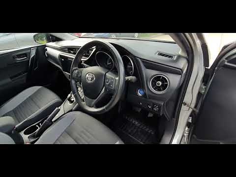 2017 Toyota Auris Hybrid Business Edition Auto Hatch, 63k,full Toyota history, top spec