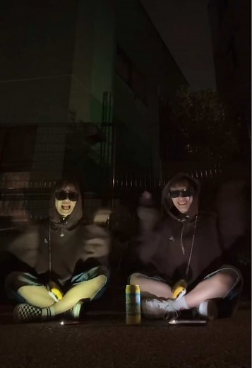 スマホライトを使ったダンスで盛り上がろう！