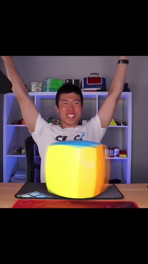 That was fast 😳 #rubikscube #thesimonshi