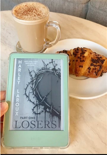 Current read - Losers by Harley Laroux and oh my god I’m loving it so far!! 👌🏻👌🏻👌🏻 After reading The Dare by her I had to pick this one up immediately! #losers #harleylarouxbooks #harleylarouxauthor #darkromancebooks