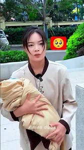 🥲பாவம் குழந்தை வாழ்க்கை💔~Mother Struggling With Child on Road | Twist end😱