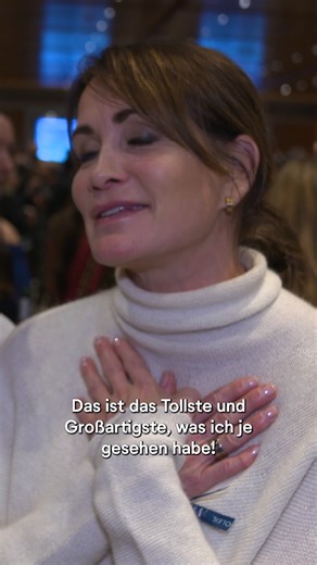 Danke für das großartige Feedback – das berührt uns sehr! 😍 In Cirque du Soleil ALIZÉ verschmelzen Akrobatik und Magie💫 zum ersten Mal und erschaffen so die völlig neue Kunstform Acromagic.🦋 Wir können es kaum erwarten auch Sie in unserer Welt des Unsichtbaren willkommen zu heißen. #ALIZE #HereToStay Thank you for the amazing feedback – it truly means the world to us! 😍 At Cirque du Soleil ALIZÉ, acrobatics and magic💫 fuse for the very first time, creating the brand-new artistic language of