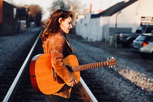 Louise Goffin Continues To Perfect The Art of Songwriting (INTERVIEW) - Glide Magazine