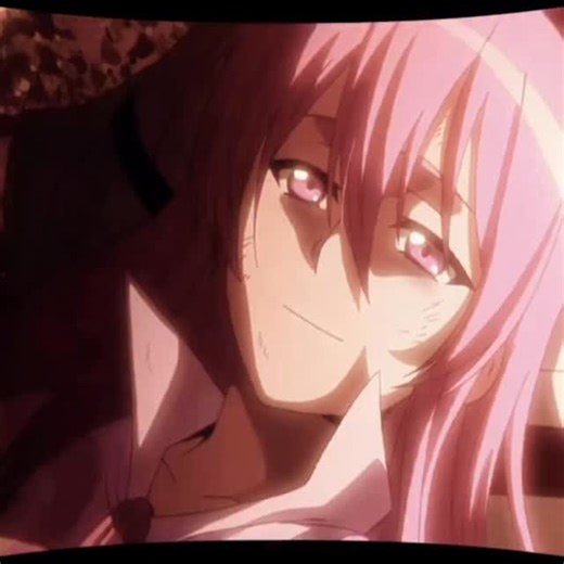 Anime Edits on Instagram: "1992年发行的西班牙塞维利亚二人组Los del Río的歌曲🎶，最初在西班牙获得了人气🇪🇸， 随后传播到拉丁美洲和美国🌎，成为全球范围的超级热门曲目🔥。 这首歌爆发式流行的契机正是1996年亚特兰大奥运会🏅。 当时美国女子国家体操队的表演🤸‍♀️通过全球直播📺，与《Macarena》欢快的节奏💃完美融合，使这首歌的人气迅速飙升📈。 结果，在1996年，《公告牌》Hot 100榜单上连续14周夺得第一名🏆，创造了历史纪录📝，并在年末榜单上位列第一✨，同时在《公告牌》有史以来榜单上也升至第8名🥳，创造了巨大纪录。 尤其值得一提的是，这首非英语外语歌曲🌐在美国市场取得如此成功的案例，即便现在也屈指可数👏。 另一大成功因素是其令人上瘾的舞蹈🕺。简单但突出腰部动作的舞步，当时受到了男女老少👨‍👩‍👧‍👦的广泛欢迎，让全世界的人都想尝试模仿🤩。 《Macarena》成为90年代代表性的全球文化现象🌟，也是跨越世代的回忆金曲💖。 ▶️ 大家是否还记得，在派对🎉上大家一起手舞足蹈、配合腰部动作跳《