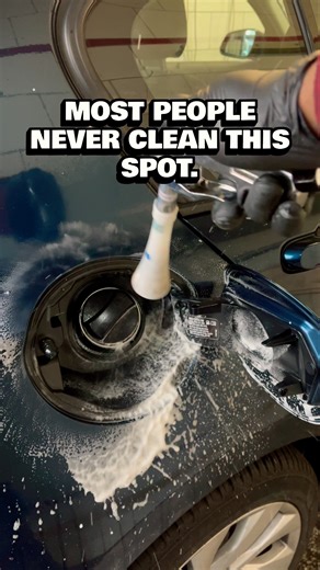 HOW TO CLEAN YOUR FUEL CAP AND FLAP #asmr #satisfying #detailing #satisfyingvideo