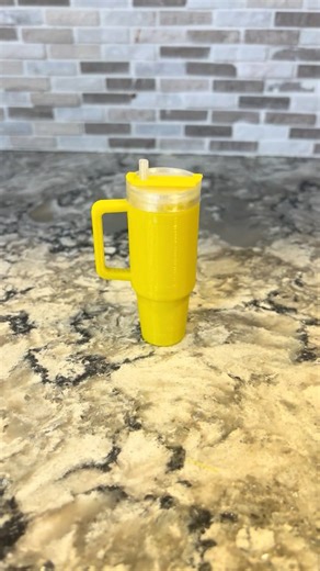 3D chapstick holder getting done 😎 $3 each Multiple colors to choose from! Message for yours today!✨ #chapstick #chapstickholder #3dprint #3d | South Hustle