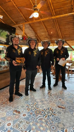 Pan Panocha | El Original on Instagram: "Esto sí es puro sabor: música, Navidad y panocha. 🎶🔥 Venga pues, antójese y pida la suya. 👉 Disponible en Rappi."