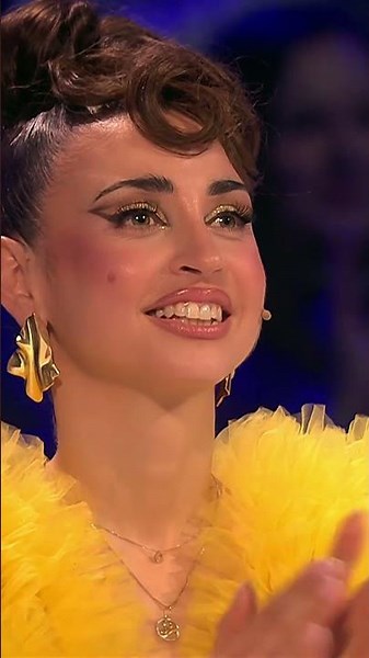 Das Mama-Tochter-Duo berührt das gesamte Supertalent-Studio! 🤍 | Das Supertalent 2025