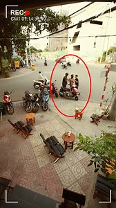 2.5M views · 9.1K reactions | 1 điều nhịn 9 điều lành. Nhường nhau 1 chút thì không có chuyện đáng tiếc xảy ra... Video tái hiện tình huống có thật!!! #HiddenCamera #Yeah1Digital | Pho | Facebook