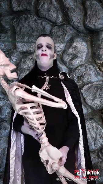 Remembering Eddie Kendricks he was a singer with The Temptations! #rip #thetemptations #ainttooproudtobeg #itwasjustmyimagination #learnontiktok