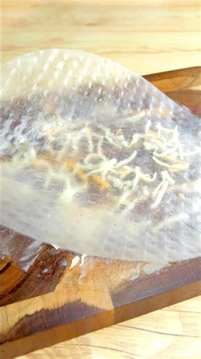 【ライスペーパー余ってたらコレ】焼かずにカリカリ。1個じゃ止まらんチーズスナック/ Crispy Rice Paper Cheese Bites