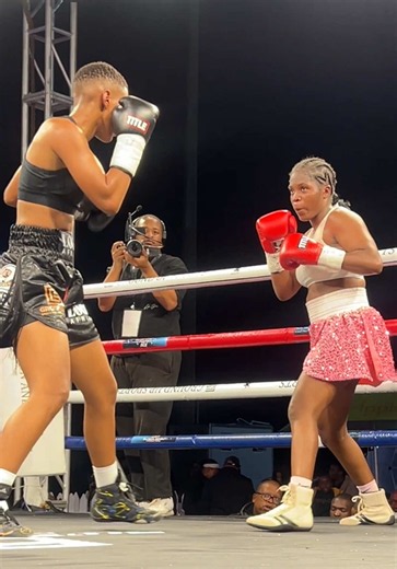 #SharadeneFortuine vs #AliceMbewe the full fight 🥊 #womeninboxing #boxer #zambia 🔥