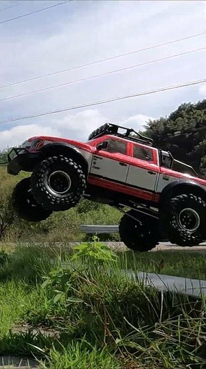 #fly01 #rc카 #rccar #automobile #rccrawler #rc #rccars #gmade #komodo 마지막 착지 자연스러웠어!
