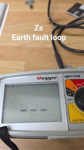 How to run a earth fault loop impedance test on a cooker socket.#test #electrical #dayinthelife